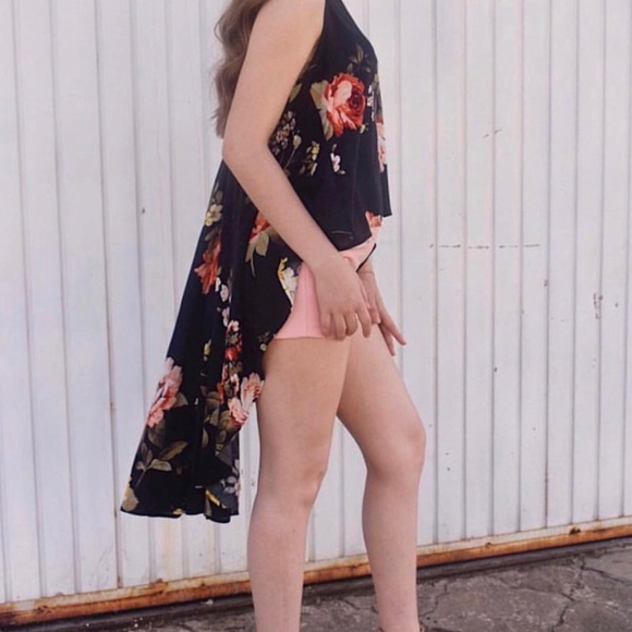 Floral high low Top (A20) - Picture 1 of 5